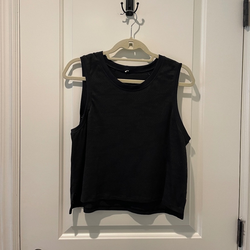 Black athletic tank top